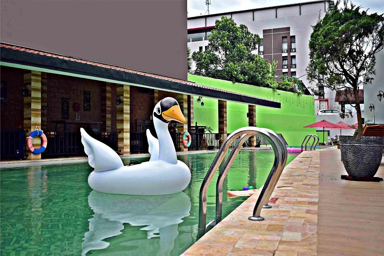 Meotel Purwokerto Kültér fotó